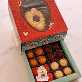 Ovo de Páscoa de colher com 16 docinhos variados
